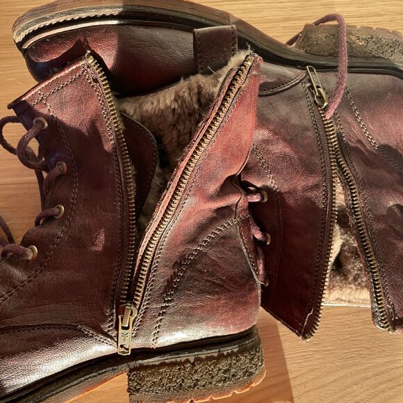 Frye lace up boots with shearling Size 10 - Picture 4 of 5